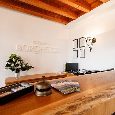 シルミオーネ Cascina Borghettaヴィラ エクステリア 写真