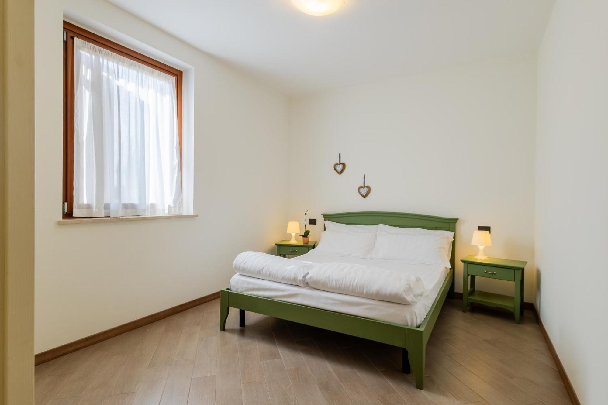 シルミオーネ Cascina Borghettaヴィラ エクステリア 写真