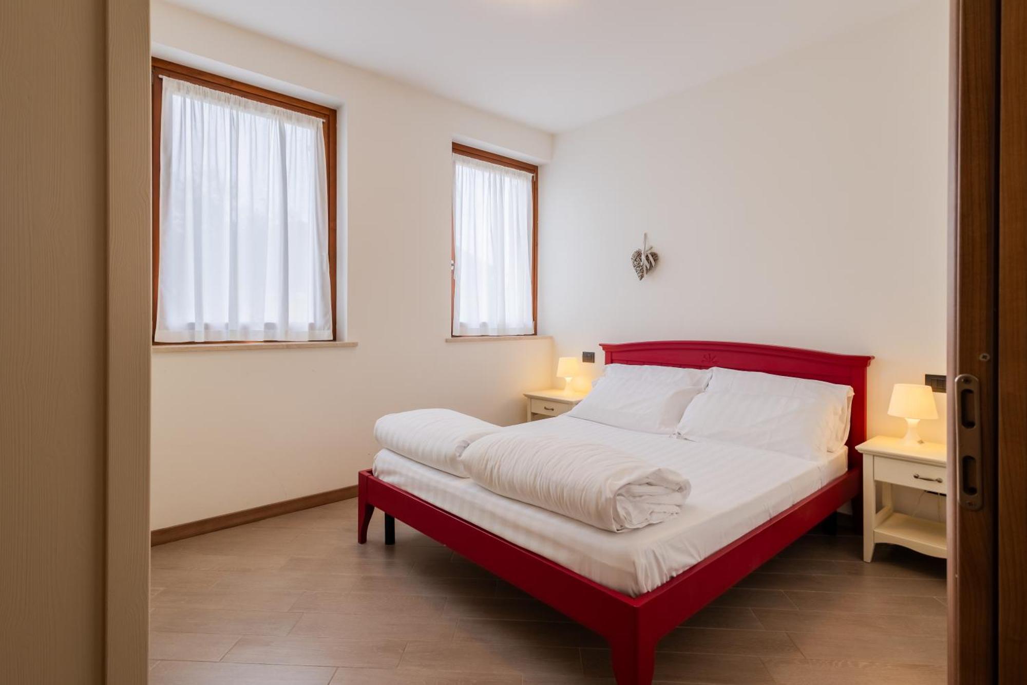 シルミオーネ Cascina Borghettaヴィラ エクステリア 写真
