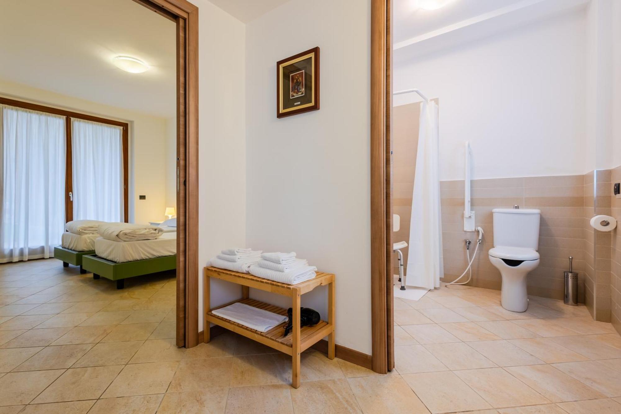 シルミオーネ Cascina Borghettaヴィラ エクステリア 写真