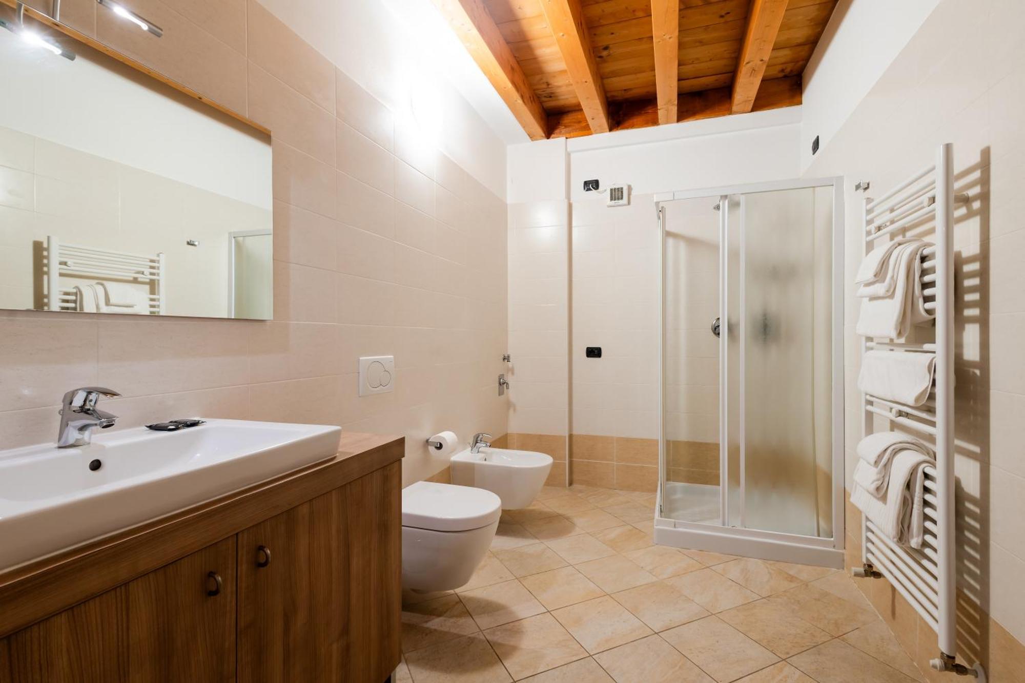 シルミオーネ Cascina Borghettaヴィラ エクステリア 写真