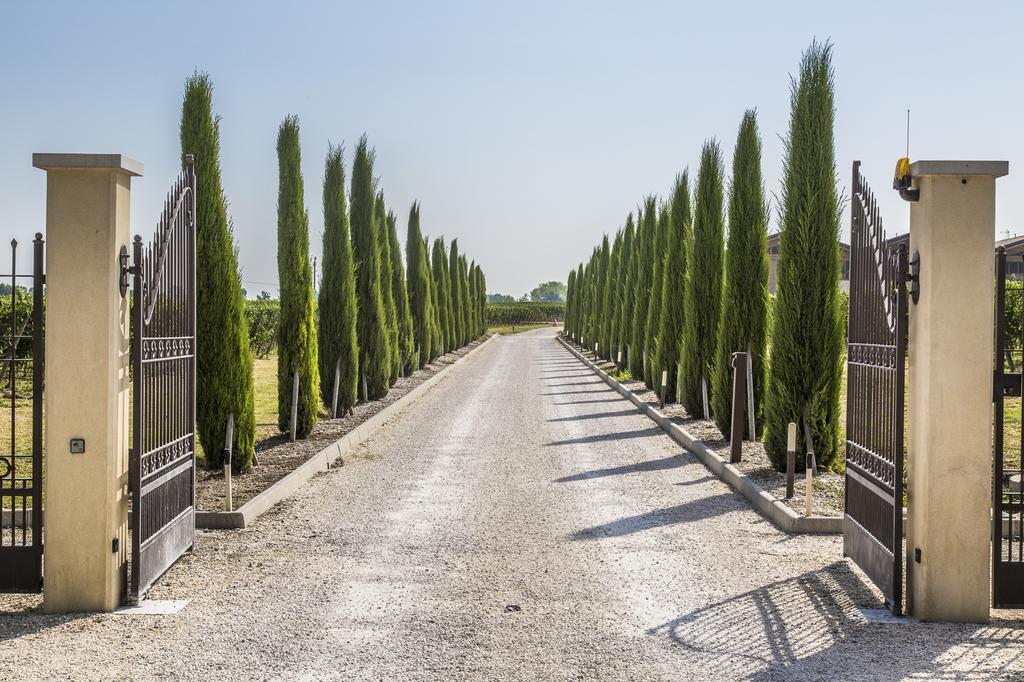 シルミオーネ Cascina Borghettaヴィラ エクステリア 写真