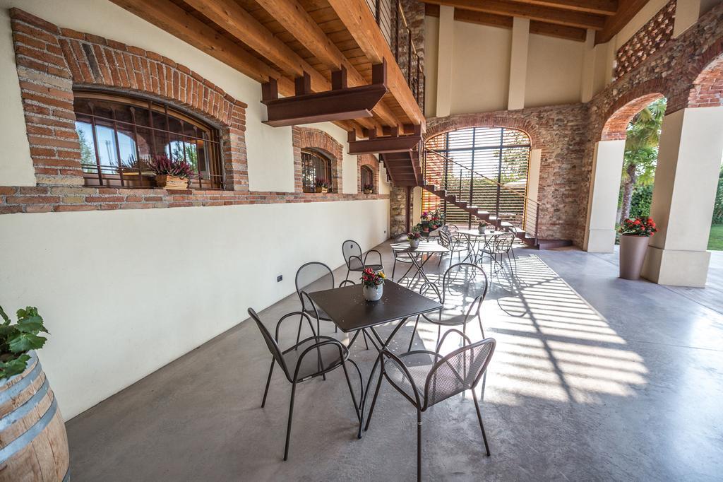 シルミオーネ Cascina Borghettaヴィラ エクステリア 写真